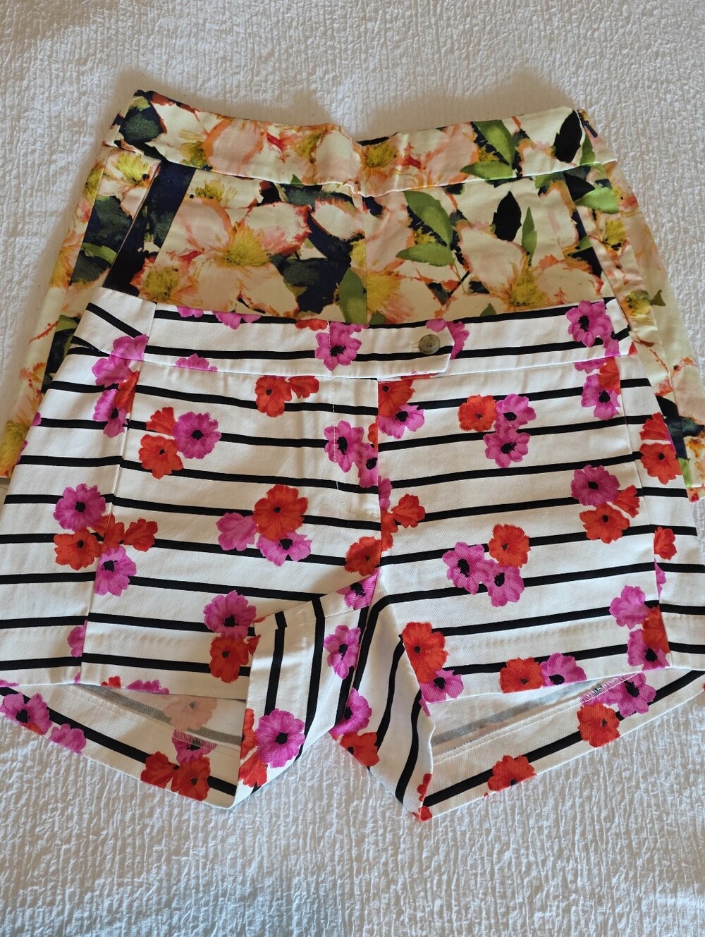 2 Womens J. Crew Stretch Shorts. Floral Prints. Bermuda Shorts. Size 0.